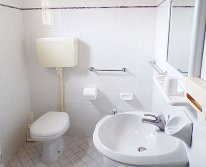 Camera con bagno Hotel Liston tre stelle Rimini